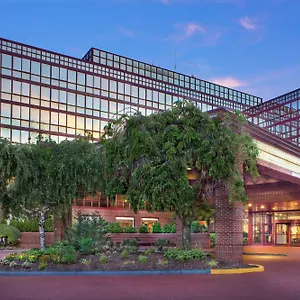 3* Hotel Doubletree By Hilton New York-laguardia